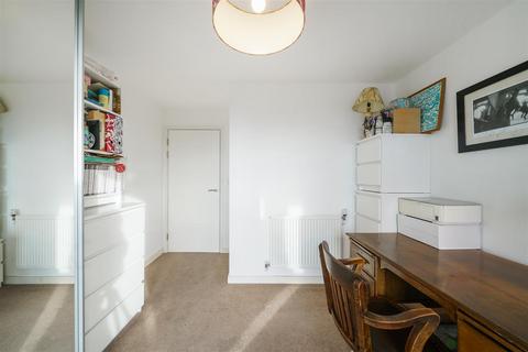 2 bedroom flat for sale, Roma Corte, Lewisham, SE13