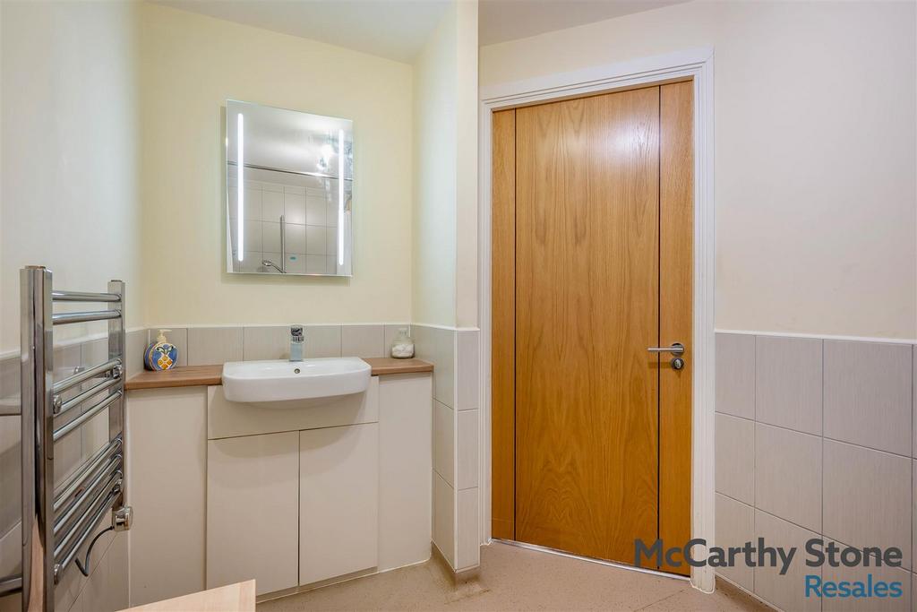 8634585-interior15.jpg