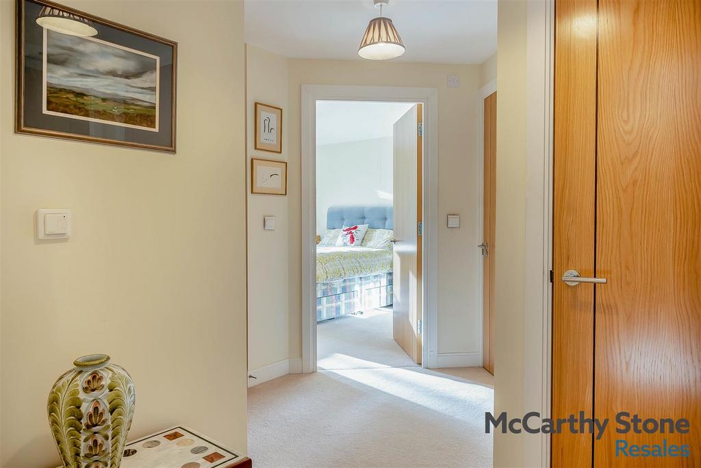 8634585-interior10.jpg