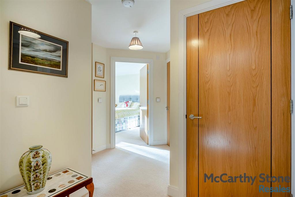 8634585-interior09.jpg