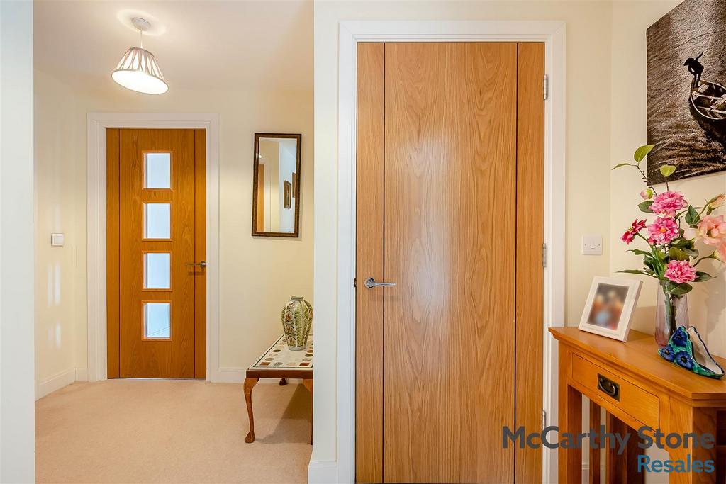 8634585-interior11.jpg