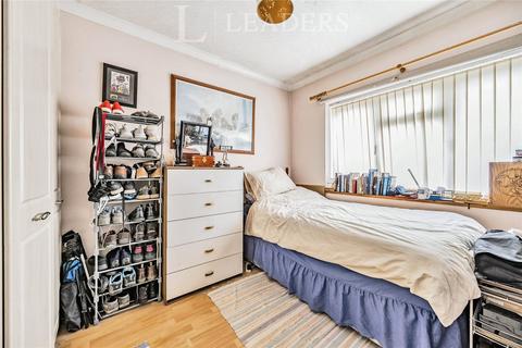 16 Cherry Grove, Tonbridge, TN10 4NA