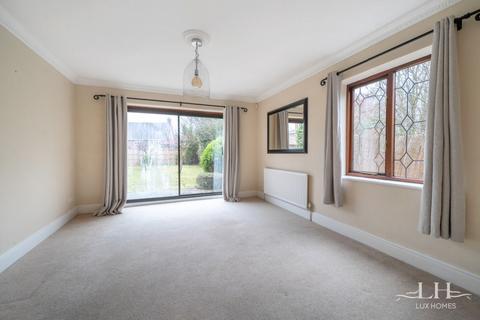 4 bedroom detached house for sale, Acre View, Emerson Park