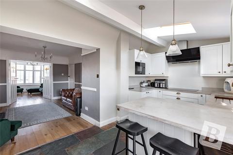 35 Beulah Road, Hornchurch, RM12 4YR