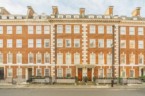 3 bedroom flat for sale, Park Street, London W1K