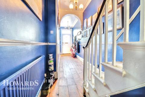 5 bedroom end of terrace house for sale, Crown Road, Great Yarmouth