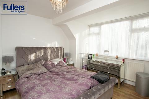 107 Monks Road, Enfield, EN2 8BG