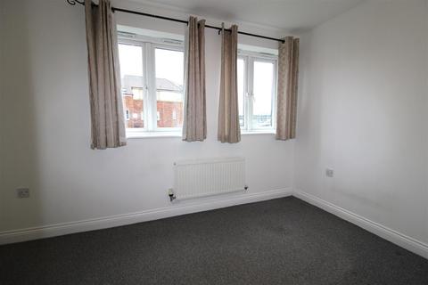 2 bedroom apartment to rent, Edgefield, West Allotment