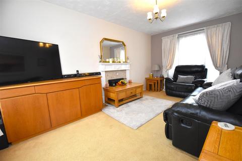 3 bedroom detached house for sale, Sovereign Close, Rochford