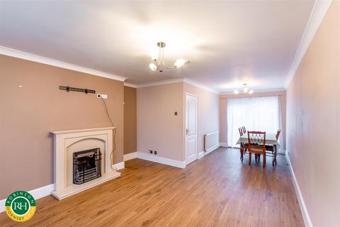 22 Castle Close, Sprotbrough, Doncaster, DN5 7NP