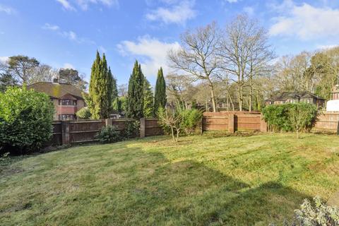 4 bedroom detached house to rent, Fleet,  Hampshire,  GU52