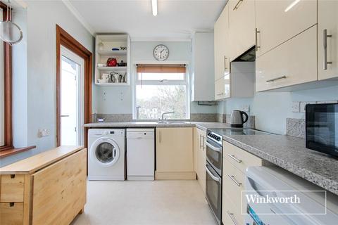 4 bedroom semi-detached house for sale, Fitzjohn Avenue, High Barnet, EN5