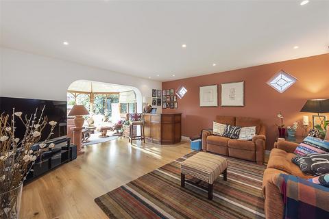 5 bedroom detached house for sale, Oakfield Road, Harpenden