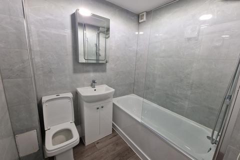 1 bedroom flat to rent, Trotwood, Chigwell IG7