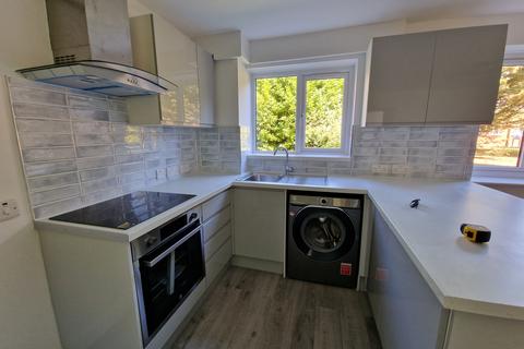 1 bedroom flat to rent, Trotwood, Chigwell IG7