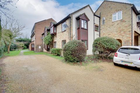 2 bedroom apartment for sale, Darwood Court, St. Ives