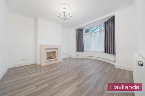 3 bedroom end of terrace house for sale, Park Avenue, Enfield