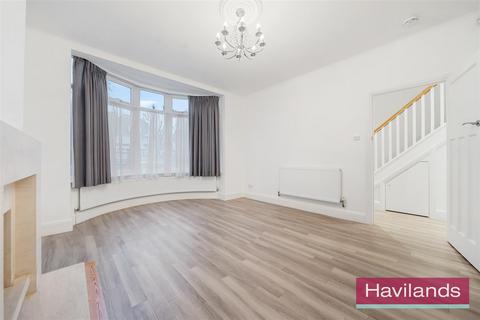 3 bedroom end of terrace house for sale, Park Avenue, Enfield