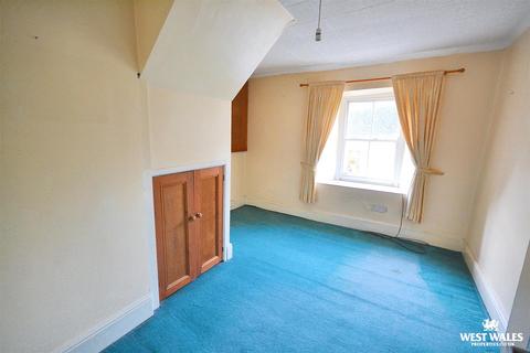 3 bedroom terraced house for sale, Main Street, Fishguard