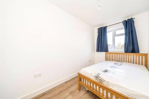 4 bedroom terraced house to rent, Lansdowne Mews, London, SE7