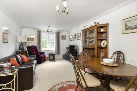 undefined, Between Streets, Cobham KT11