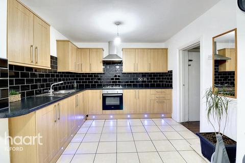 4 bedroom terraced house for sale, Mayville Road, Ilford