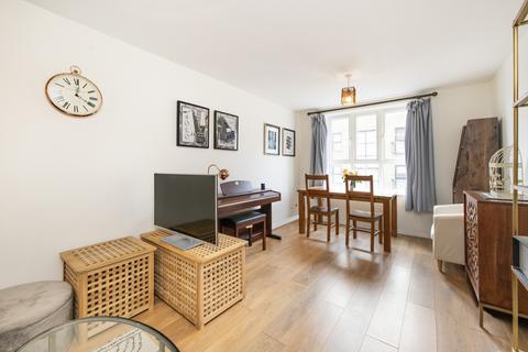 1 bedroom flat for sale, Aland Court, Finland Street, London