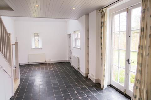 1 bedroom detached house to rent, Ellisfield, Basingstoke, Hampshire, RG25