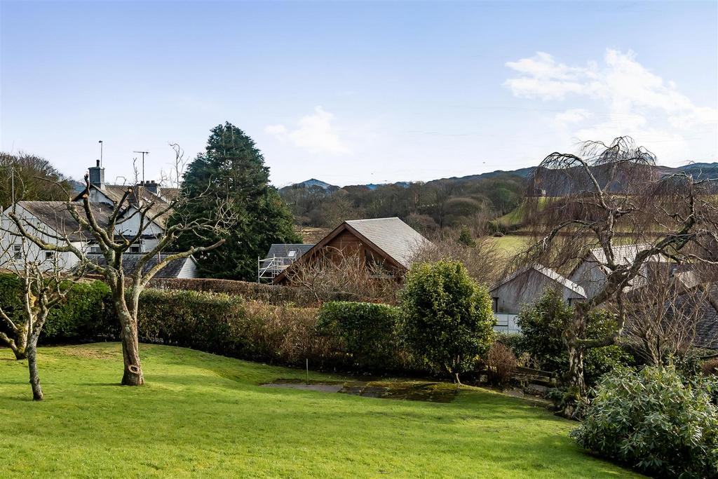 Garden   rear