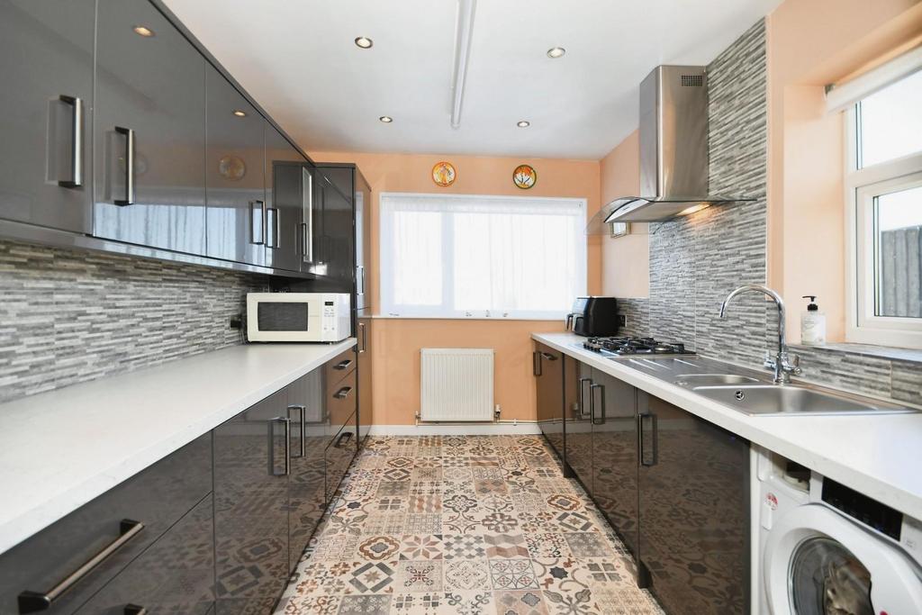KITCHEN 01.jpg