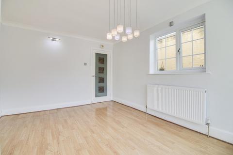 4 Adel Park Close, Adel, Leeds, LS16 8HR