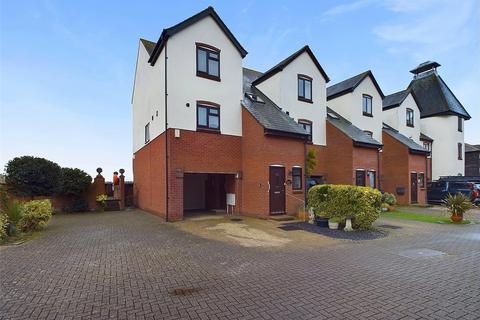 3 bedroom end of terrace house for sale, Maltings Wharf, Manningtree, Essex, CO11