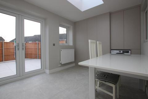 5 bedroom terraced house to rent, Over Drive, Bristol BS34