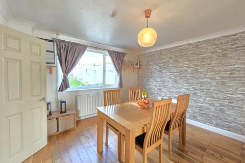 4 bedroom terraced house for sale, Dudley Place, Barry