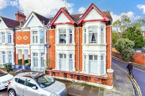 3 bedroom end of terrace house for sale, Penhale Road, Portsmouth, Hampshire