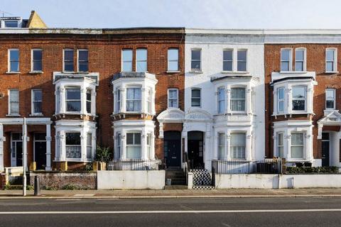 2 bedroom flat for sale, Fulham Palace Road, London SW6