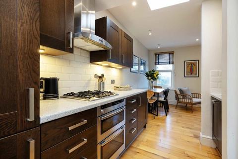 2 bedroom flat for sale, Fulham Palace Road, London SW6