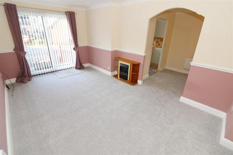 2 bedroom retirement property for sale, Russell Court, Rushden NN10