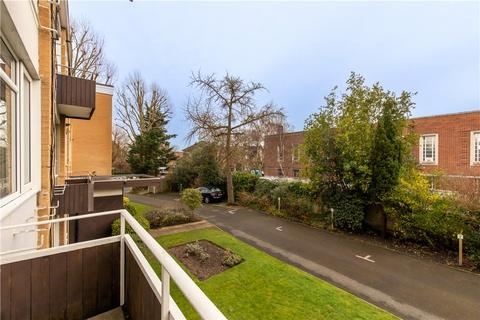 2 bedroom flat for sale, Grange Lodge, The Grange, SW19