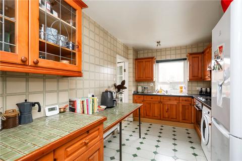 2 bedroom flat for sale, Grange Lodge, The Grange, SW19