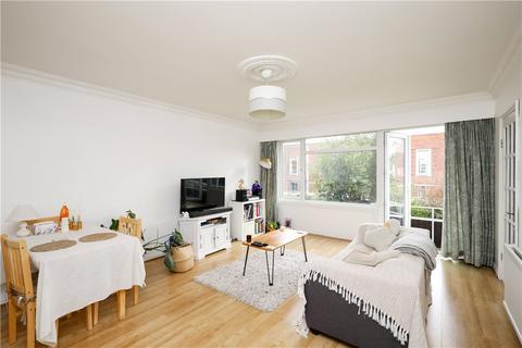 2 bedroom flat for sale, Grange Lodge, The Grange, SW19