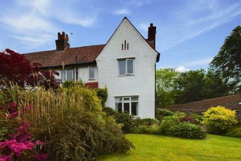 3 bedroom cottage to rent, Church Lane, Aughton