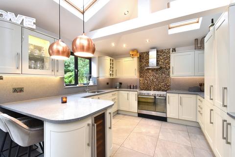 4 bedroom semi-detached house for sale, Grange Road Crofton BR6