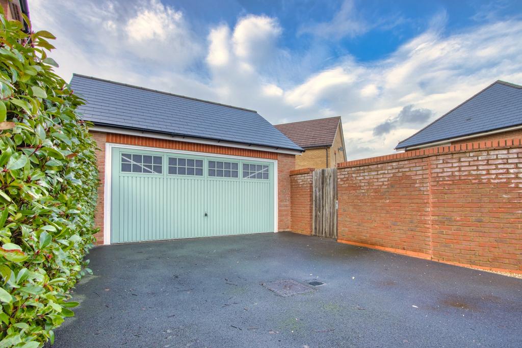 Rossiter Close (17)