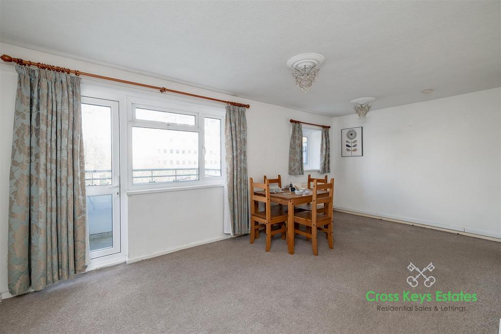 Sitting/Dining Room
