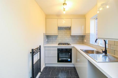 2 bedroom flat for sale, Woodhead Close, Ossett WF5