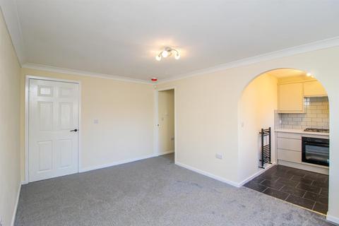 2 bedroom flat for sale, Woodhead Close, Ossett WF5