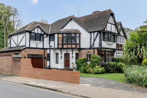 5 bedroom semi-detached house for sale, Canons Drive, Edgware, HA8
