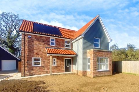 4 bedroom detached house for sale, Otters Holt, Debenham, Stowmarket, Suffolk, IP14