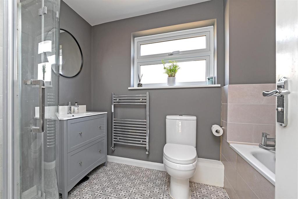 7 Hadrian Close-39.jpg